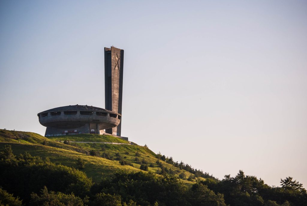 Sunset_and_Buzludza-1024x686 The Monument to an Empire's Fall: Buzludzha's Haunting Legacy